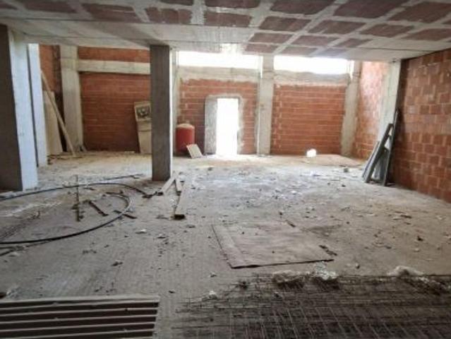 Local comercial a la venta en Orihuela, zona de los Huertos, con 62 m2. construidos, con altillo de