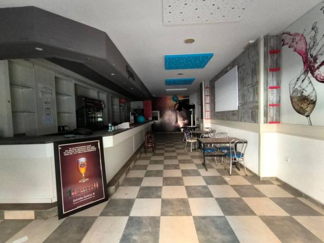 LOCAL COMERCIAL A PIE DE CALLE