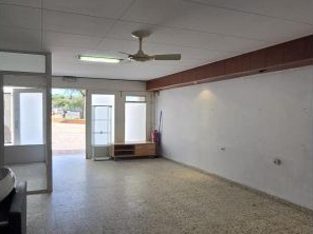 LOCAL COMERCIAL A PIE DE CALLE