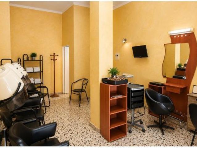 Local comercial a pie de calle con escaparate en Bons Aires