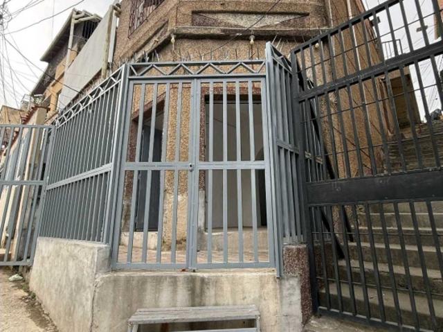 LOCAL COMERCIAL A PIE DE CALLE EN CATIA