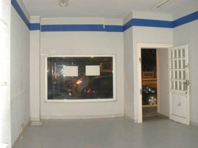 local comercial a pié de calle y con escaparate