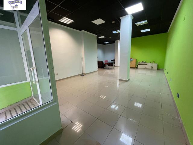 Local Comercial Acondicionado en Industria Oportunidad Única