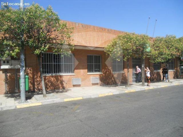 LOCAL COMERCIAL ADAPTADO EN ALQUILER EN ESTACIÓN DE AUTOBUSES