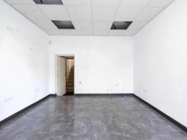 LOCAL COMERCIAL ALQUILADO CON 8% DE RENTABILIDAD