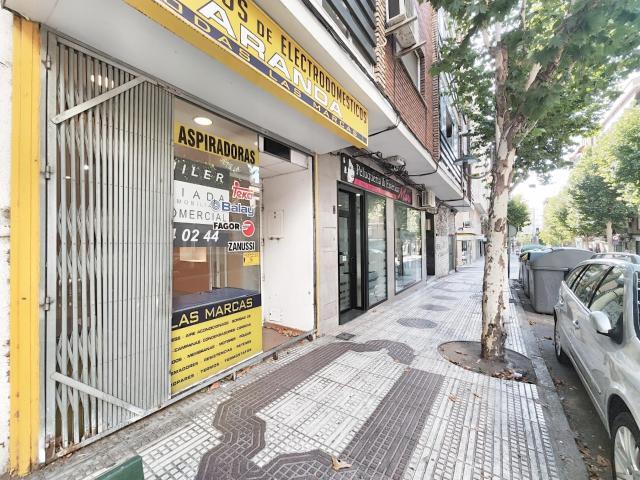 Local Comercial Avenida 1º de Mayo 29
