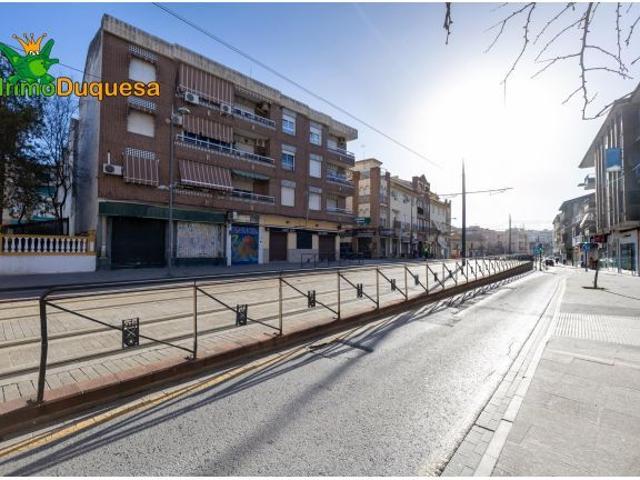 Local comercial BAR en calle principal de Maracena