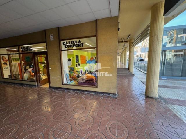 Local comercial de 119m2, visibilidad a la crta. Nacional II, Calella