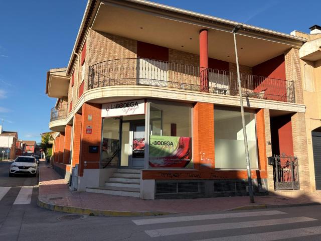 LOCAL COMERCIAL DE 190M2