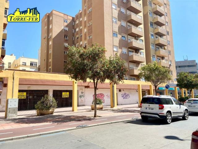 LOCAL COMERCIAL DE 377M2 JUNTO A NUEVOS JUZGADOS