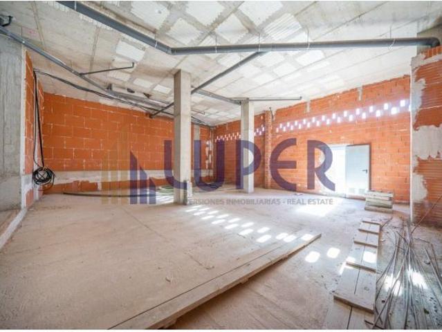 Local comercial de 400m2 en San Vicente, zona Huerta