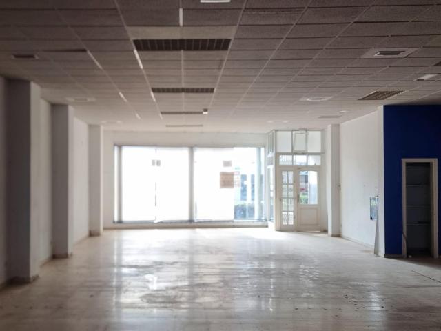 LOCAL COMERCIAL DE 600 m2 EN TAVERNES DE LA VALLDIGNA