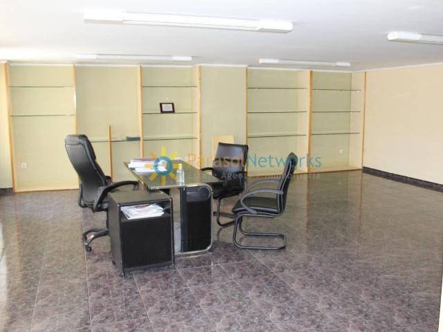 Local comercial de alquiler en Oliva