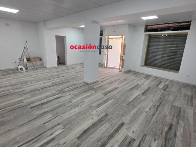 LOCAL COMERCIAL DE ALQUILER EN PLENA AVENIDA
