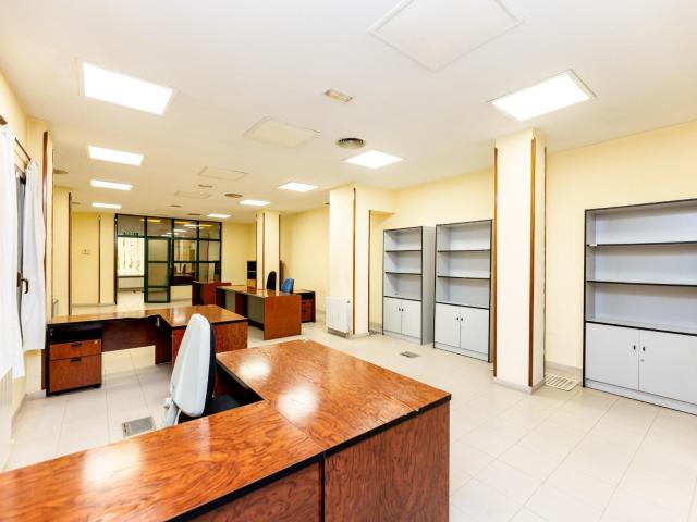 LOCAL COMERCIAL DE GRAN SUPERFICIE EN PLENA CEA BERMÚDEZ – CHAMBERÍ