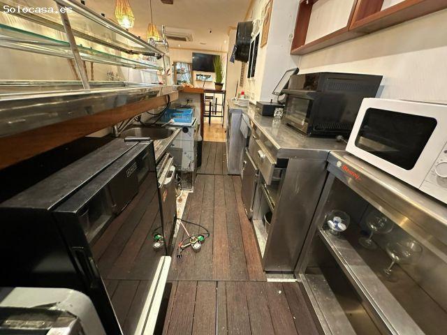 LOCAL COMERCIAL DE TAPAS MONTADO