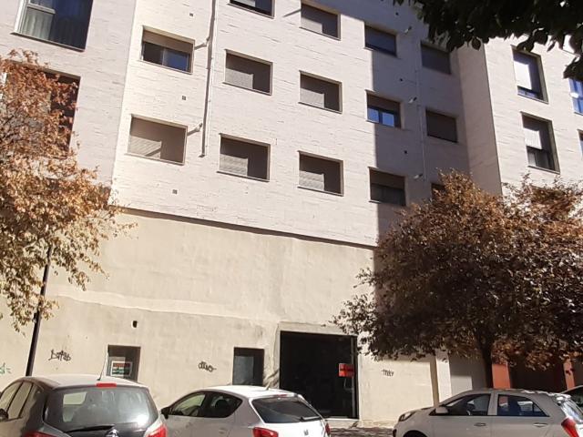 LOCAL COMERCIAL DIAFANO DE 247 M2 CENTRICO