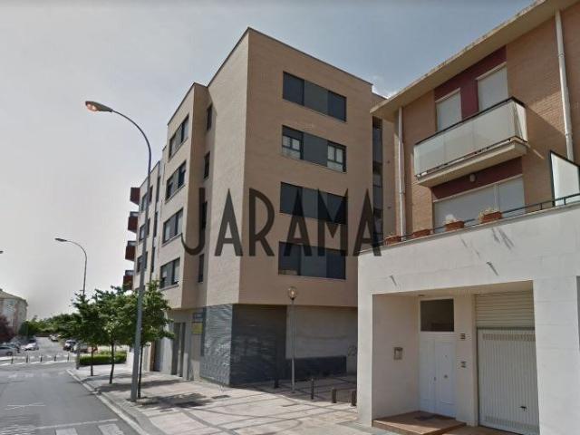LOCAL COMERCIAL DIÁFANO EN ZONA INSTITUTO