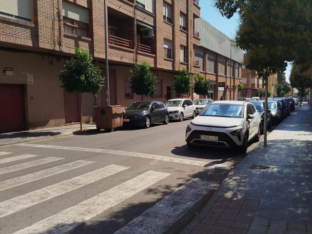 Local Comercial disponible para venta, cerca de Avda. de las Acacias y Avda. Reina Victoria de Elda