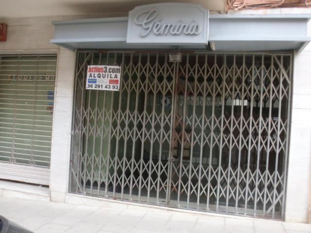 Local comercial en C/ Pintor Segrelles Ontinyent