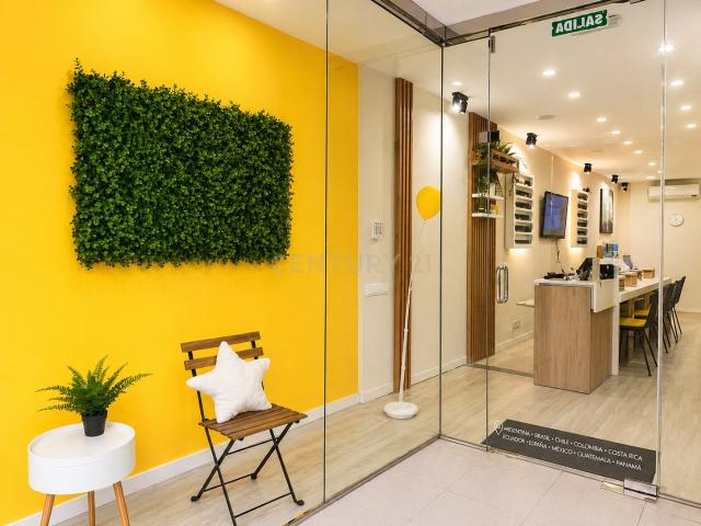 Local comercial en calle Endavallada de Sant Cugat