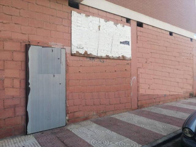 Local Comercial en Calle La Coruña Las Salinas