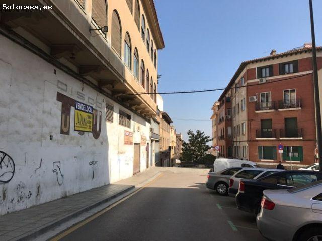 Local comercial en calle Manresa