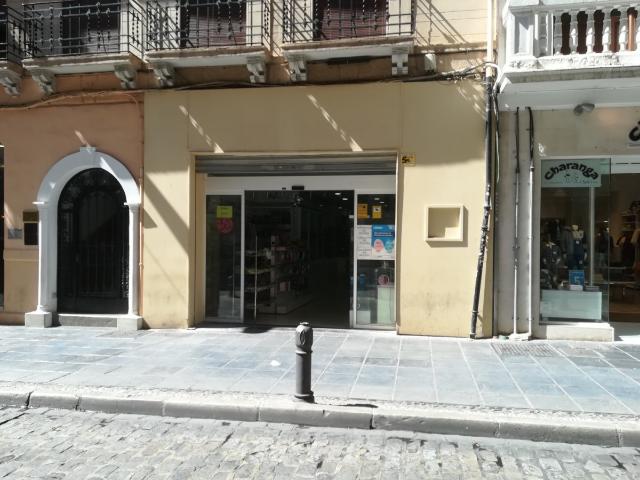 LOCAL COMERCIAL EN CALLE SAN ANTÓN