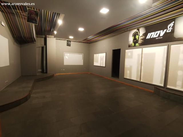 Local Comercial en Calle Perú Carballo