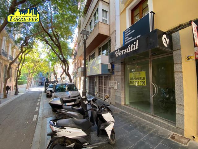 LOCAL COMERCIAL EN C/DR.GOMEZ ULLA, JUNTO PASEO DE ALMERIA