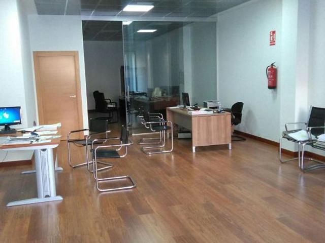 Local comercial en Ceuti zona Centro+ 113 m. de superficie