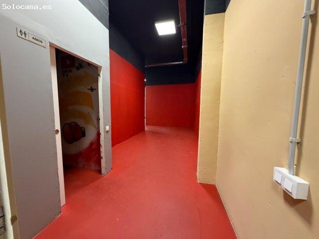 LOCAL COMERCIAL EN CENTRO A 30 METROS DE LA RAMBLA DE SABADELL