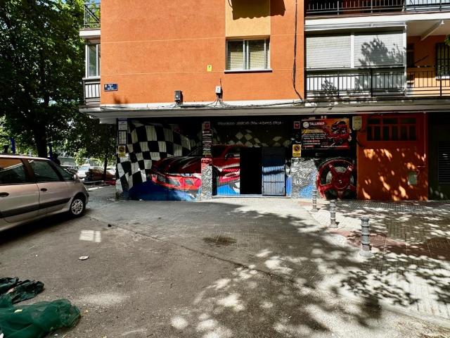 LOCAL COMERCIAL EN CENTRO DE ALCORCÓN. MUY CERCA DE ESTACIÓN RENFE