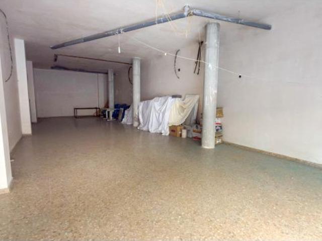 LOCAL COMERCIAL EN CUESTA DEL MOLINO