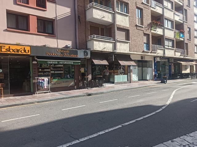 Local comercial en alquiler. CANGAS DE ONíS