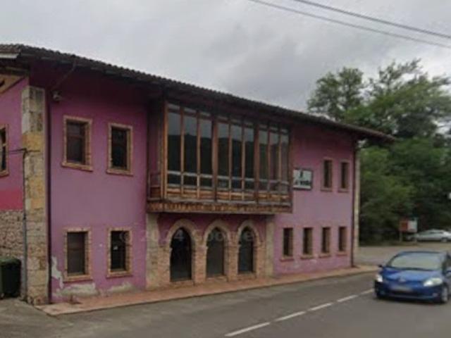 Local comercial en alquiler. CANGAS DE ONíS