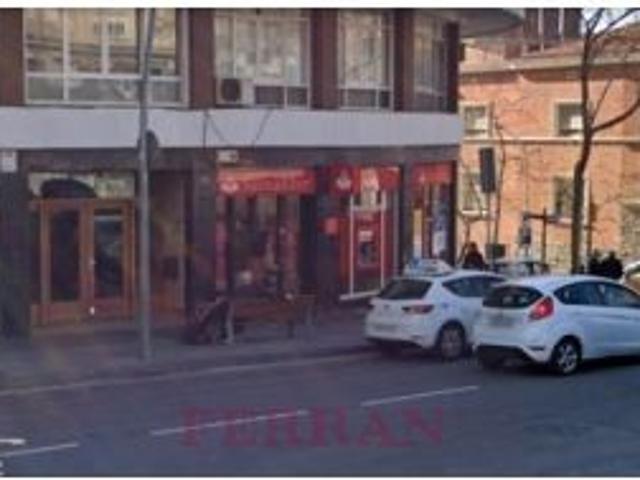 Local comercial en alquiler, Avenida Mare de Deu de Montserrat, Barcelona