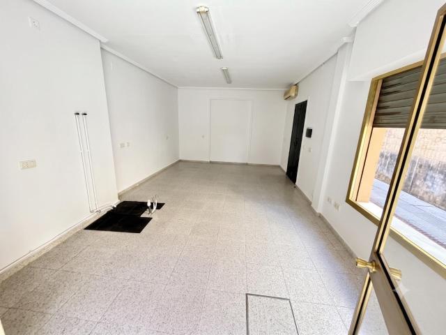 LOCAL COMERCIAL EN ALQUILER DE 32 M2 CENTRO DE DOS HERMANAS ECONÓMICO