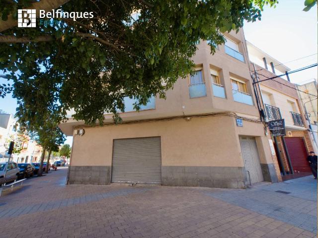 Local comercial en Alquiler en Ca n'Anglada