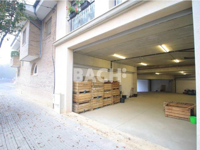 Local comercial en Alquiler en Calldetenes