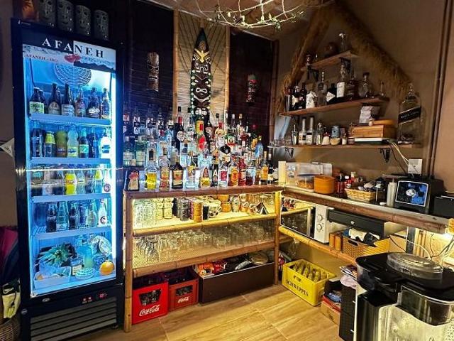 Local comercial en alquiler en calle Cap de Creus, Gavà, de 94 m² por 700