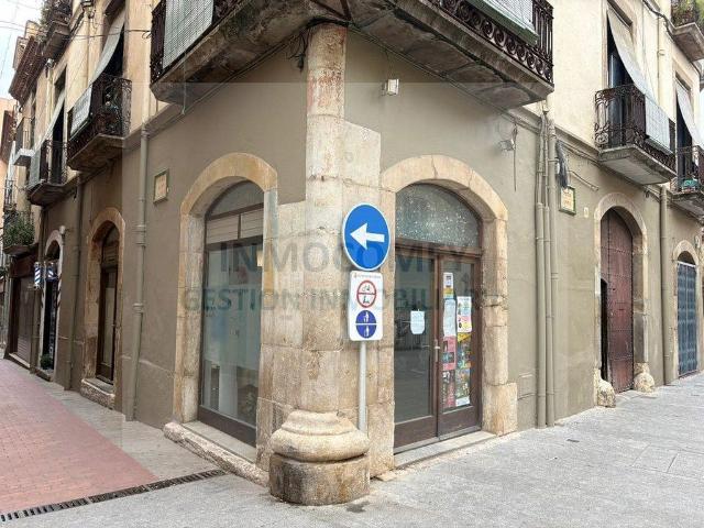 Local comercial en alquiler en calle Ample, Bisbal d´Empordà, La, de 35 m² 2 habitaciones por 450