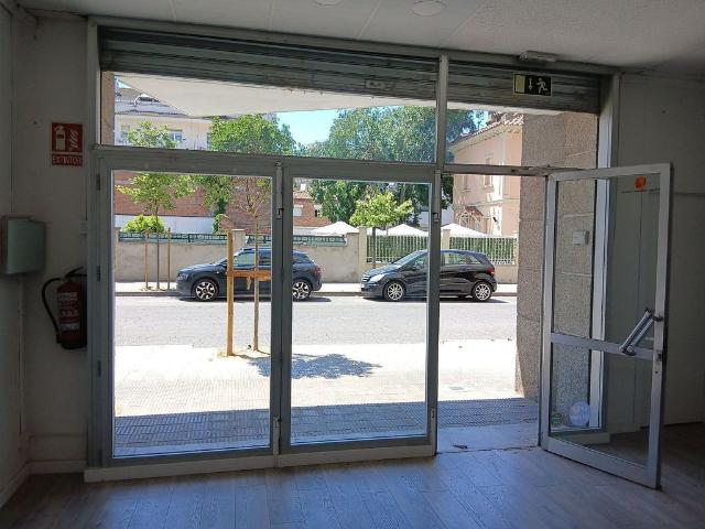 Local comercial en alquiler en calle Antoni Solé, Lleida, de 95 m² por 450