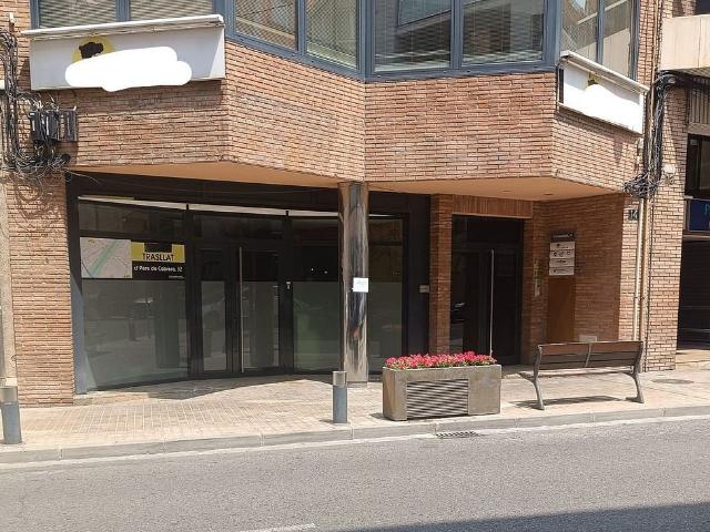 Local comercial en alquiler en calle Acadèmia, Lleida, de 200 m² por 1.550