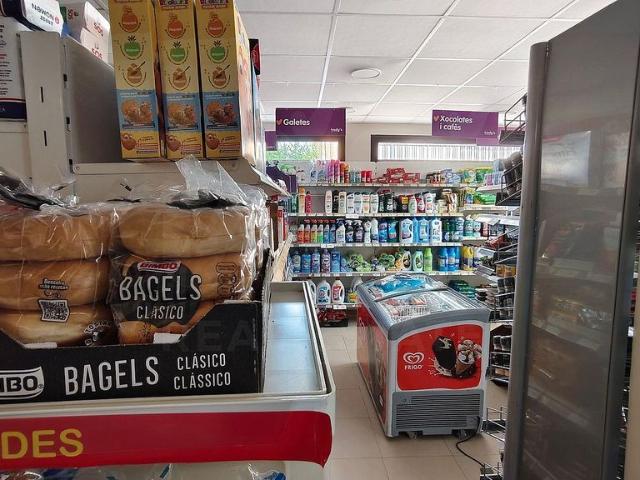 Local comercial en alquiler en calle Barcelona, Cardedeu, de 89 m² por 760