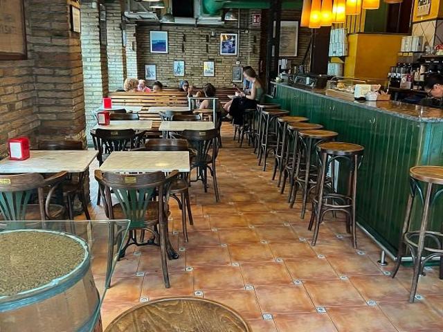 Local comercial en alquiler en calle Gran de Gràcia, Barcelona, de 80 m² por 4.000