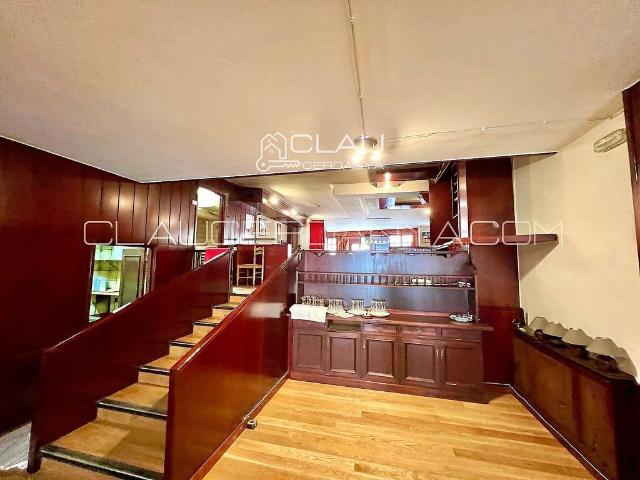 Local comercial en alquiler en calle Doctor Piguillem, Puigcerdà, de 150 m² por 1.500