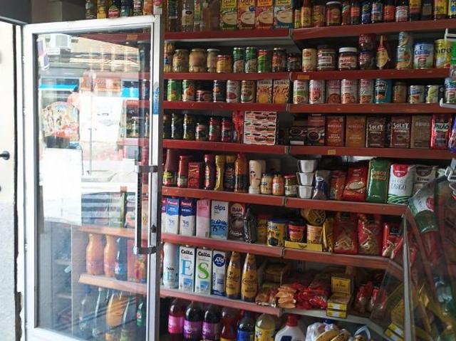 Local comercial en alquiler en calle D'ausiàs Marc, Badalona, de 130 m² 1 habitación por 370
