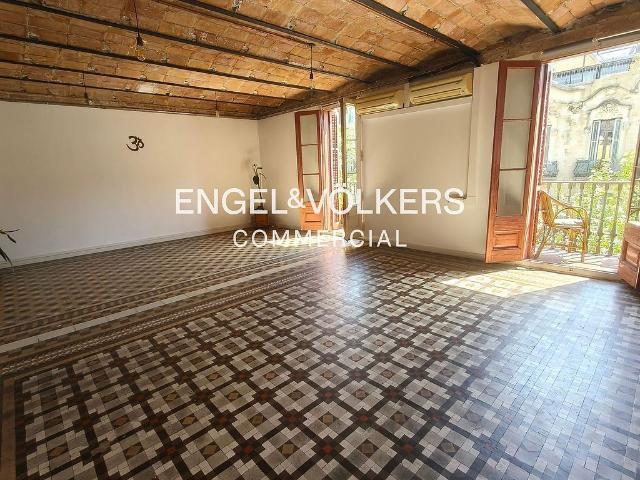 Local comercial en alquiler en calle D'ausiàs Marc, Barcelona, de 195 m² por 2.836