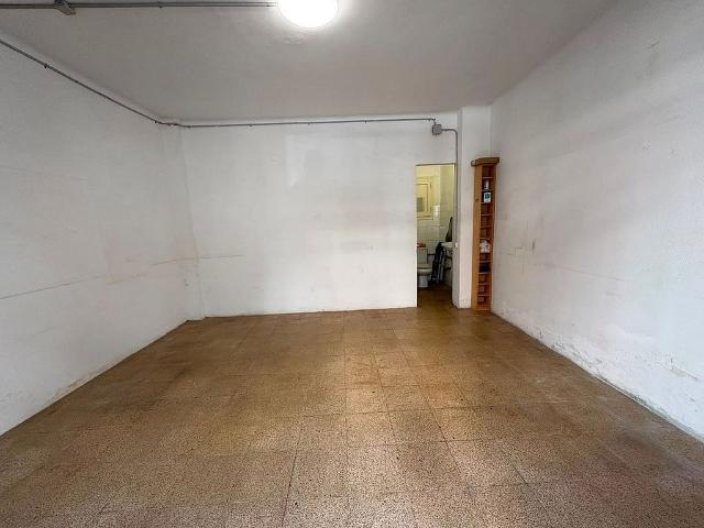 Local comercial en alquiler en calle D'amílcar, Barcelona, de 24 m² 1 habitación por 350